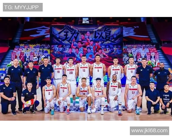 雷霆与火箭历史交锋战绩回顾及分析两队的竞争历程与发展